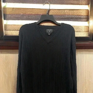 Guess Women's Size XL Navy V-Neck Cable Knot Sweater With Gold Logo Bar.
